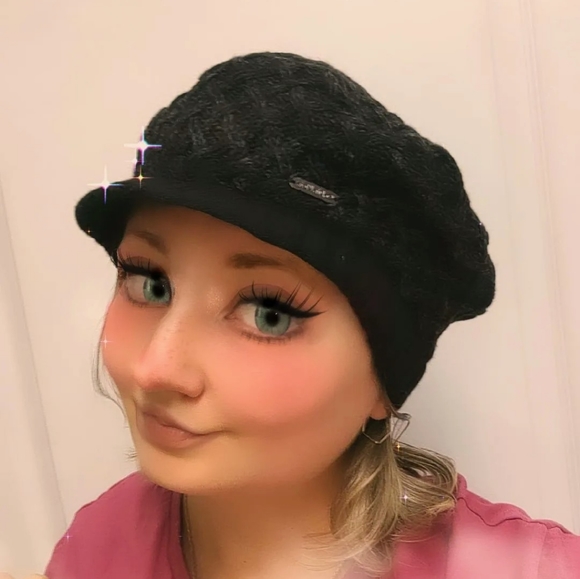 Woman hat Calvin Klein - Picture 2 of 7